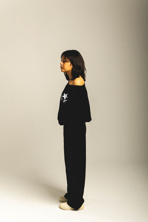 Crafted off shoulder black