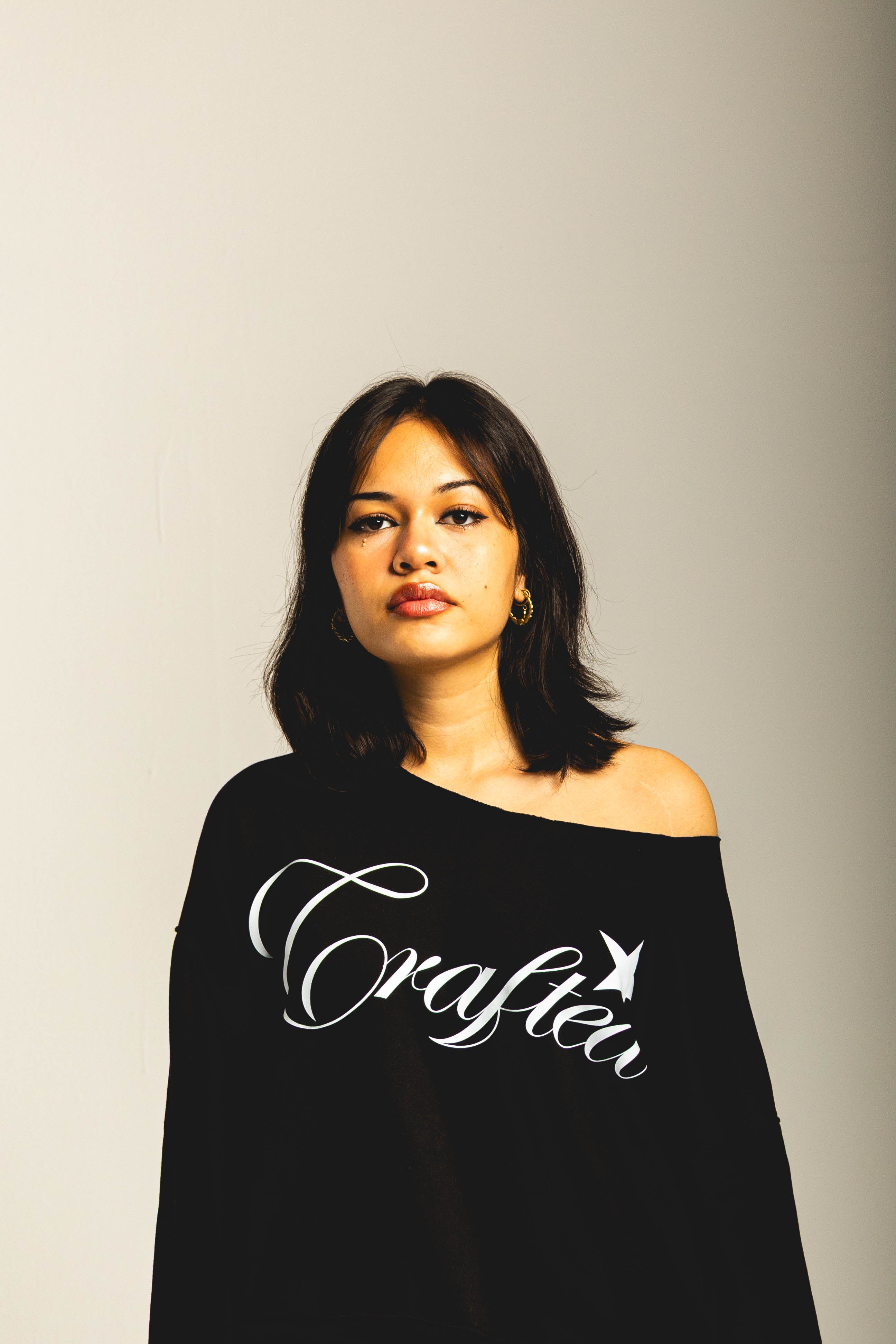 Crafted off shoulder black