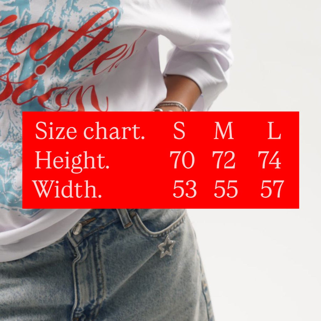 Cowboy boots (white) t-shirt/off shoulder