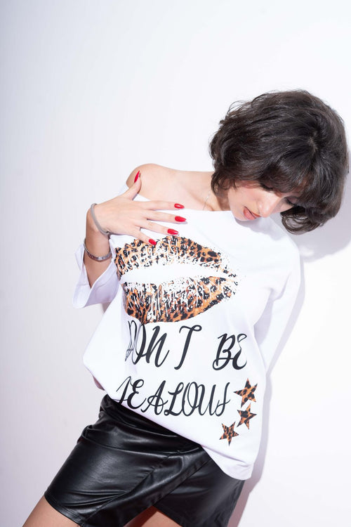 Don’t be jealous t-shirt/off shoulder
