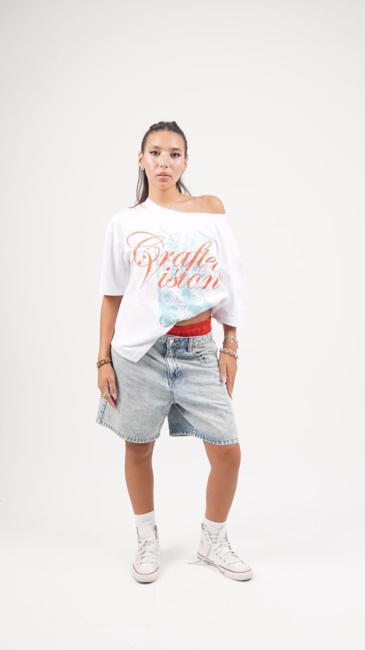Cowboy boots (white) t-shirt/off shoulder
